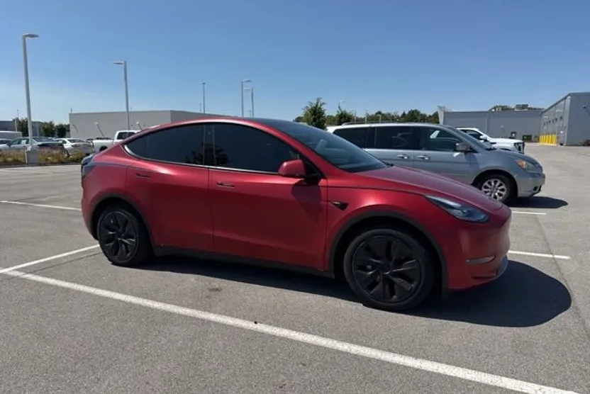 2021 Tesla Model Y Long Range photo 1