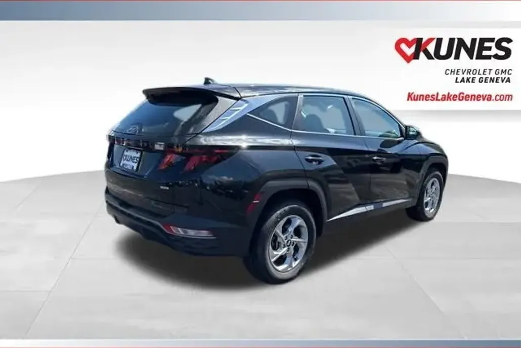 2023 Hyundai Tucson SE photo 1