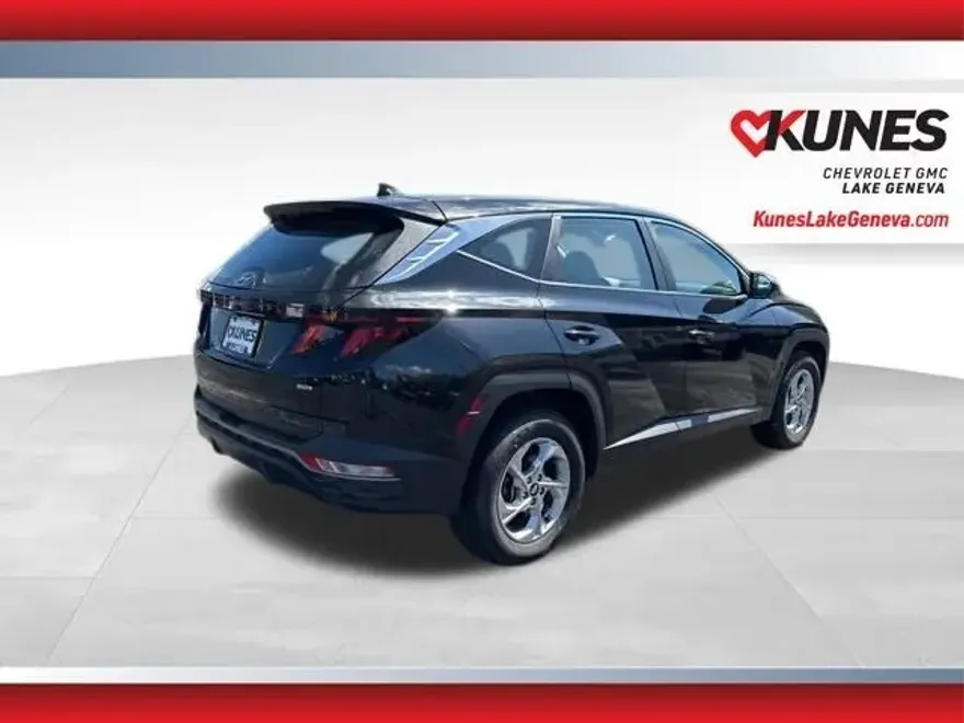 2023 Hyundai Tucson SE photo 1