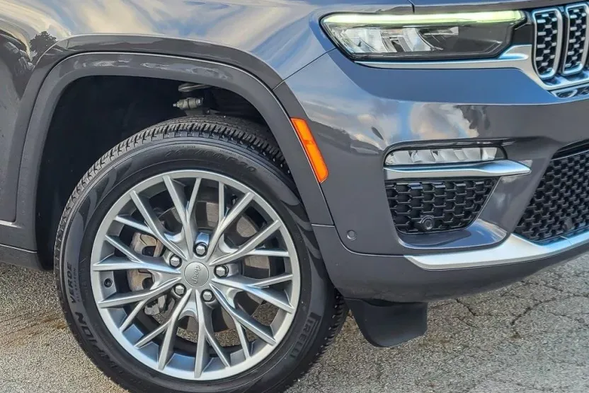 2022 Jeep Grand Cherokee Summit 4xe photo 1