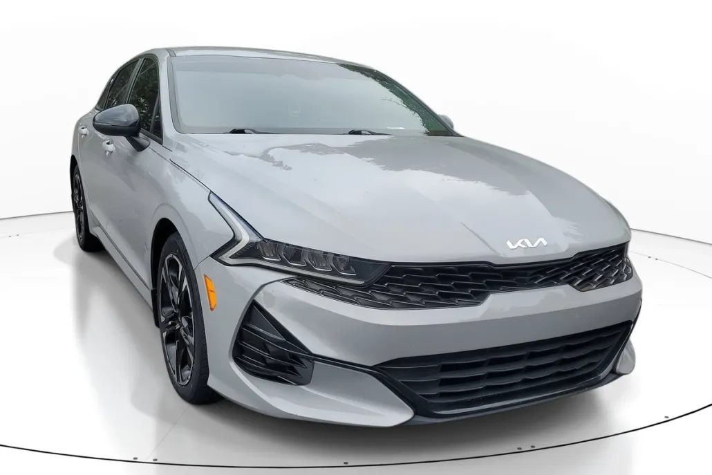 2022 Kia K5 GT-Line photo 1