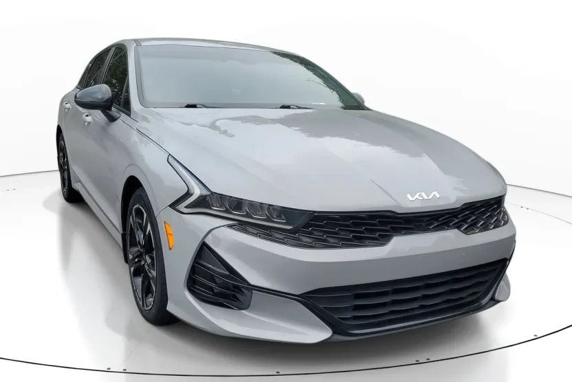 2022 Kia K5 GT-Line photo 1