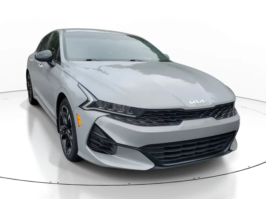 2022 Kia K5 GT-Line photo 1