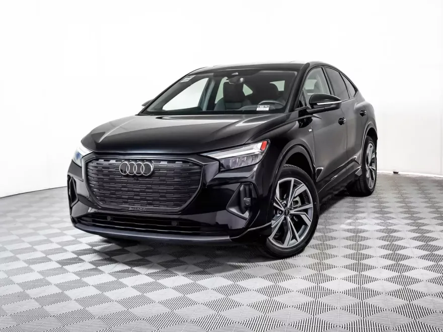 2023 Audi Q4 E-tron Sportback Premium Plus photo 1