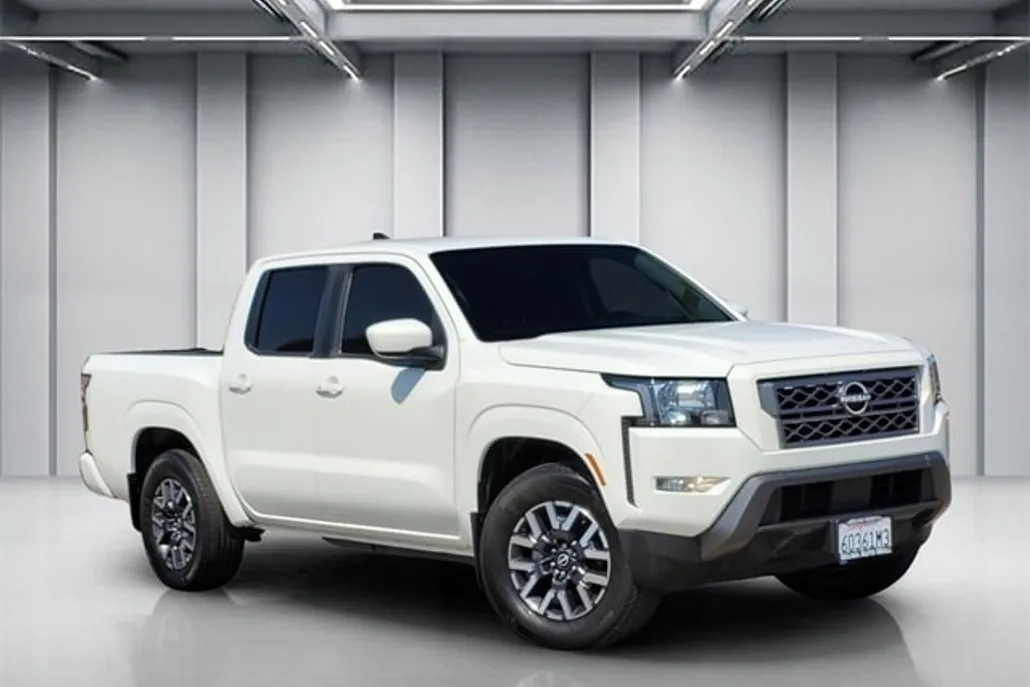 2022 Nissan Frontier SV photo 1