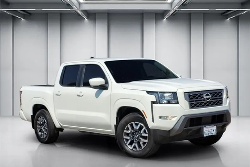 2022 Nissan Frontier SV photo 1