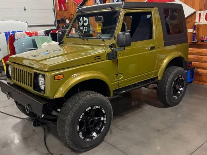 1987 Suzuki Samurai Canvas Top photo 1