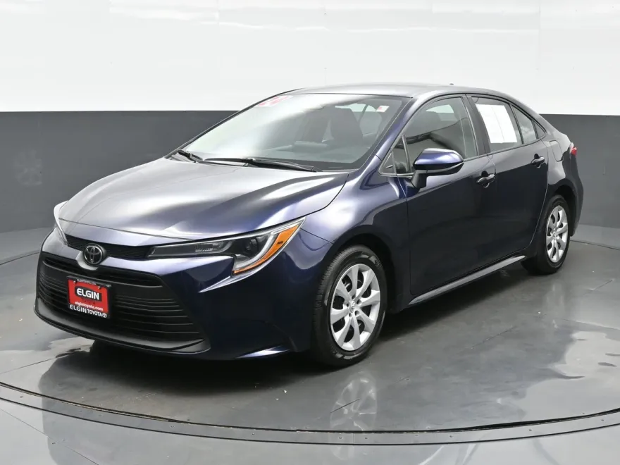 2024 Toyota Corolla LE photo 1