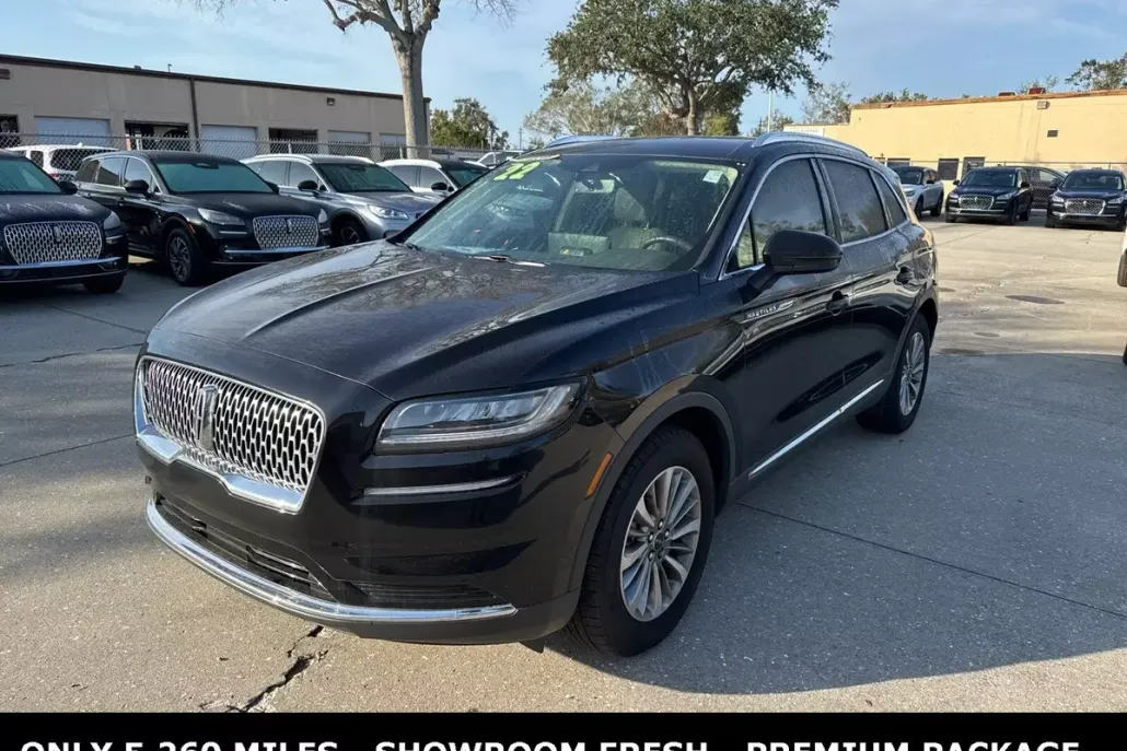 2022 Lincoln Nautilus Standard photo 1