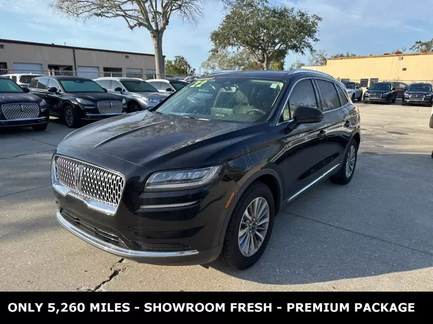 2022 Lincoln Nautilus Standard photo 1