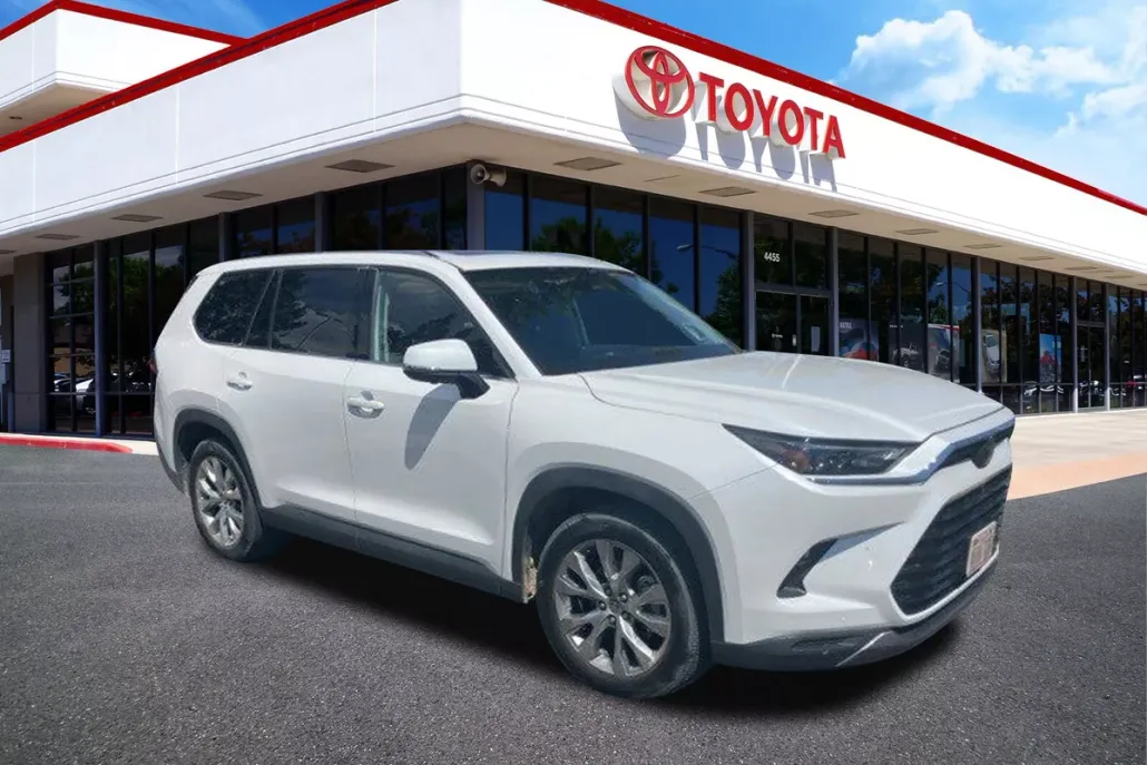 2024 Toyota Grand Highlander Limited photo 1