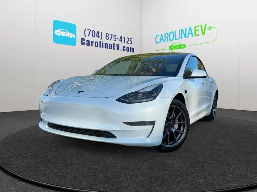 2021 Tesla Model 3 Standard Range Plus photo 1