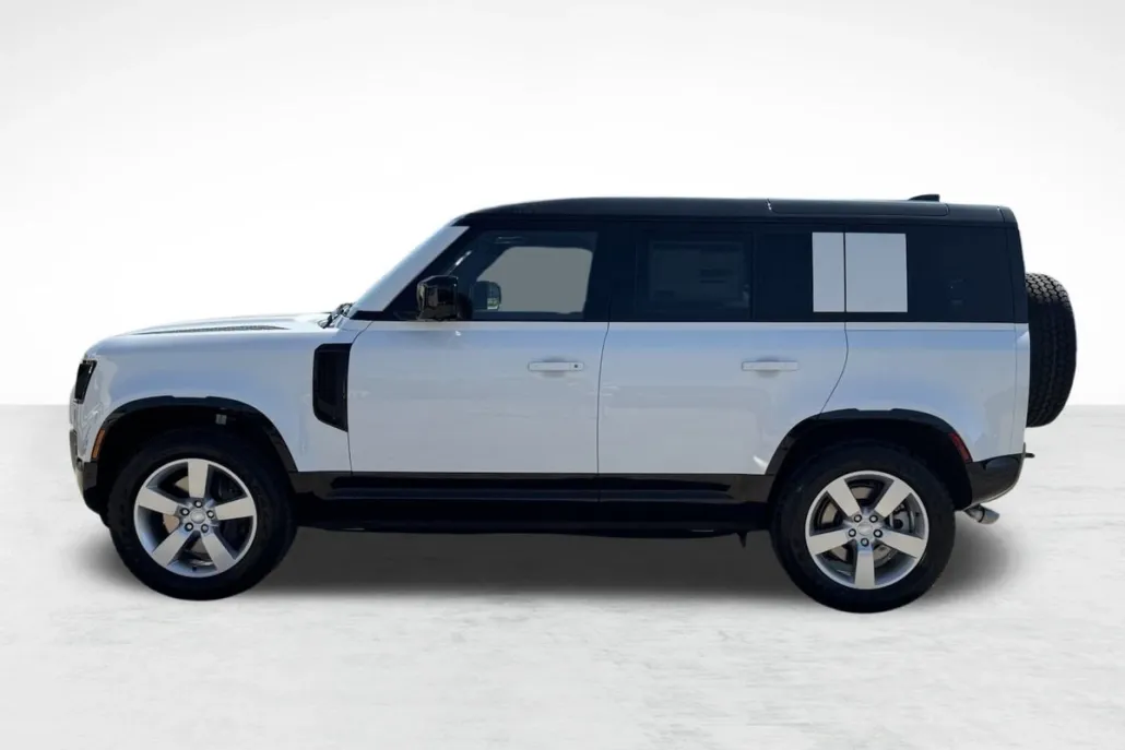 2025 Land Rover Defender 110 X-Dynamic SE photo 1