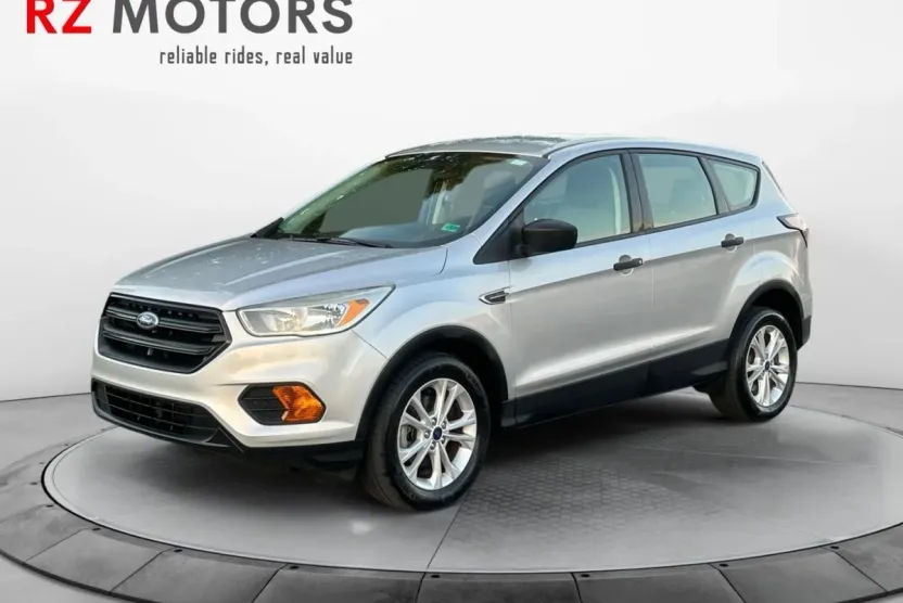 2017 Ford Escape Sport photo 1