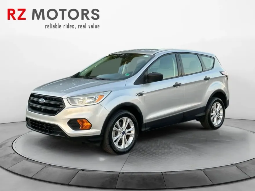 2017 Ford Escape Sport photo 1