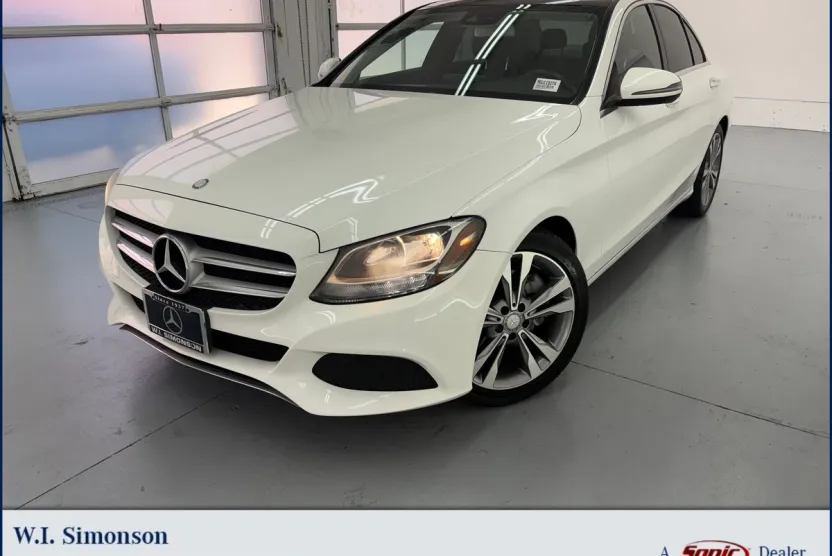 2016 Mercedes Benz C 300 Sedan photo 1