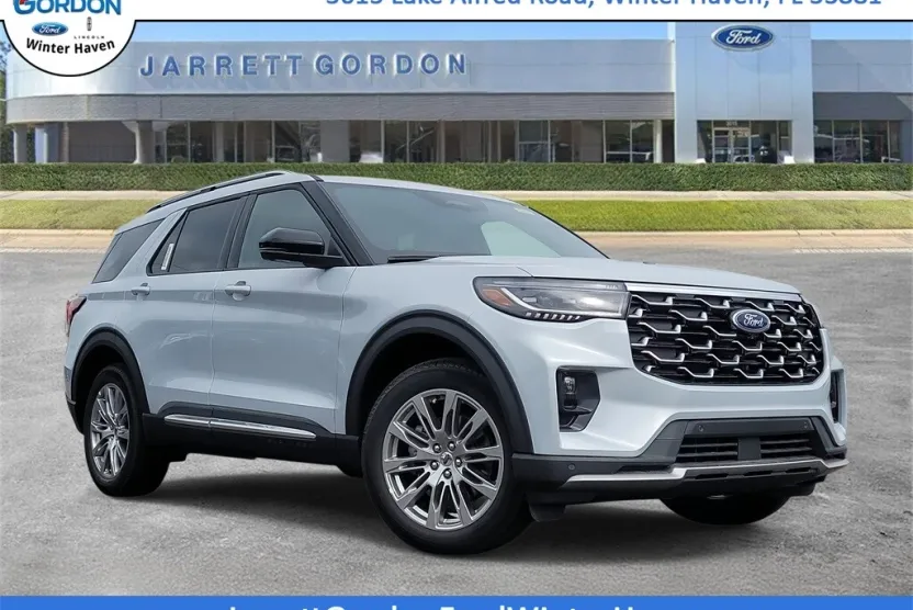 2025 Ford Explorer Platinum photo 1