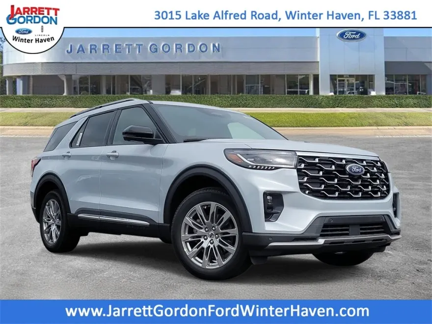2025 Ford Explorer Platinum photo 1