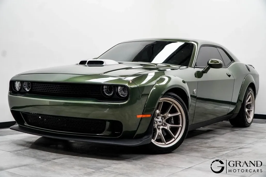 2023 Dodge Challenger R/T Scat Pack Widebody photo 1