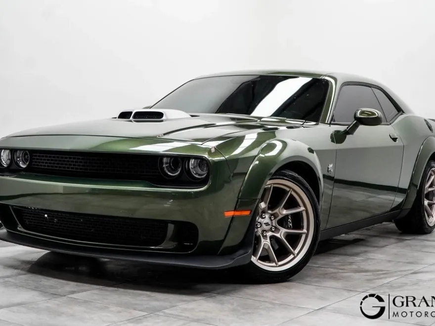 2023 Dodge Challenger R/T Scat Pack Widebody photo 1