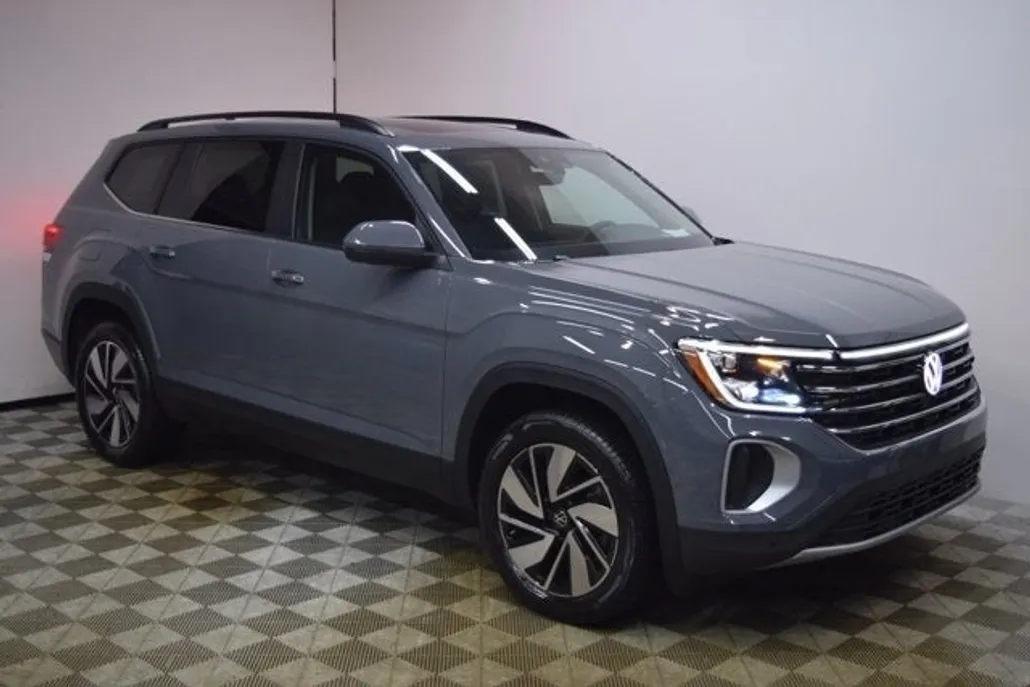 2025 Volkswagen Atlas SE Technology photo 1