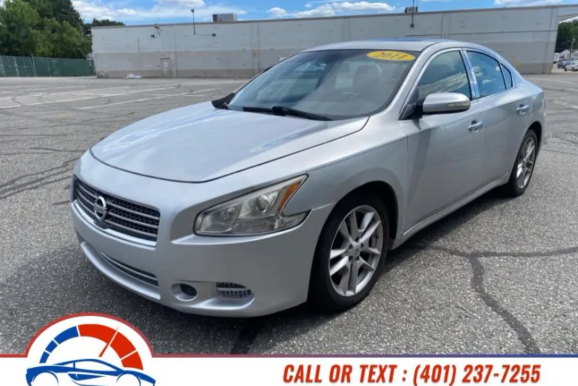 2011 Nissan Maxima SV Premium photo 1
