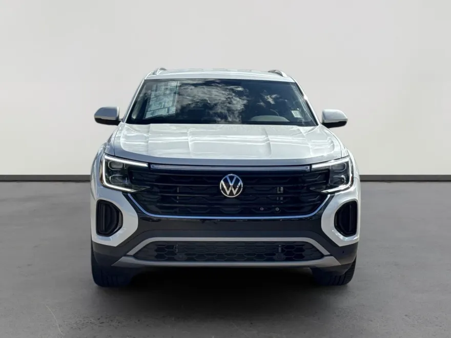 2026 Volkswagen Atlas Cross Sport SE Technology photo 1
