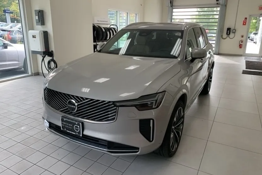 2025 Volvo XC90 Plus photo 1