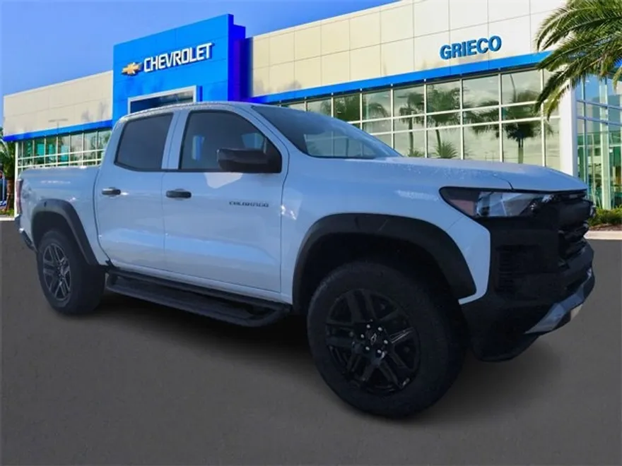 2025 Chevrolet Colorado Trail Boss photo 1