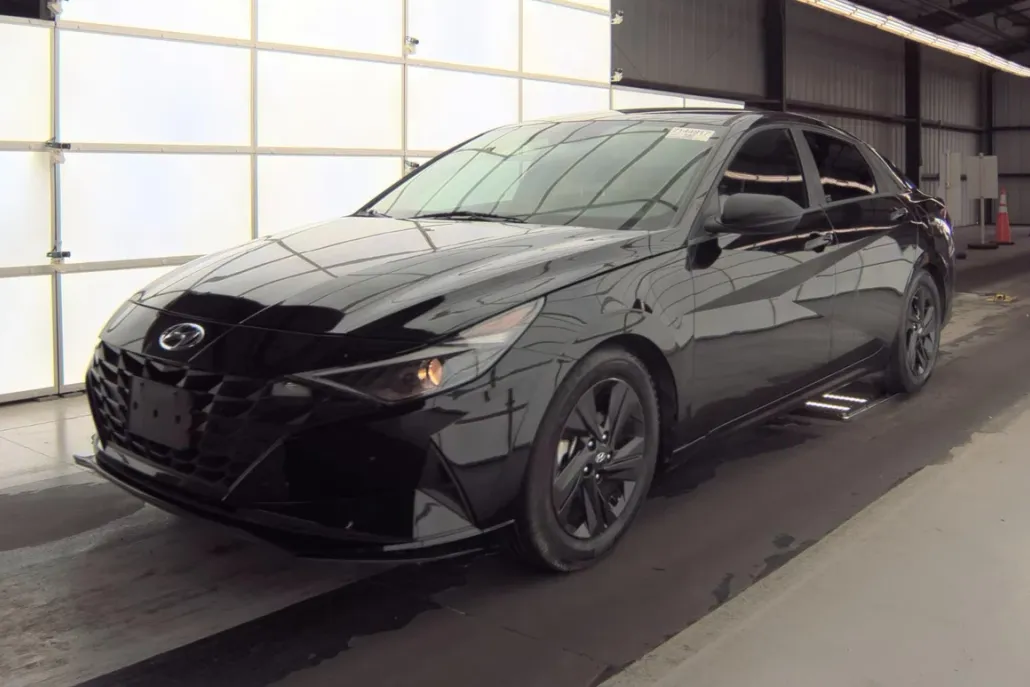2021 Hyundai Elantra SEL photo 1
