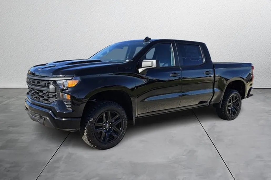 2025 Chevrolet Silverado 1500 Custom Trail Boss photo 1
