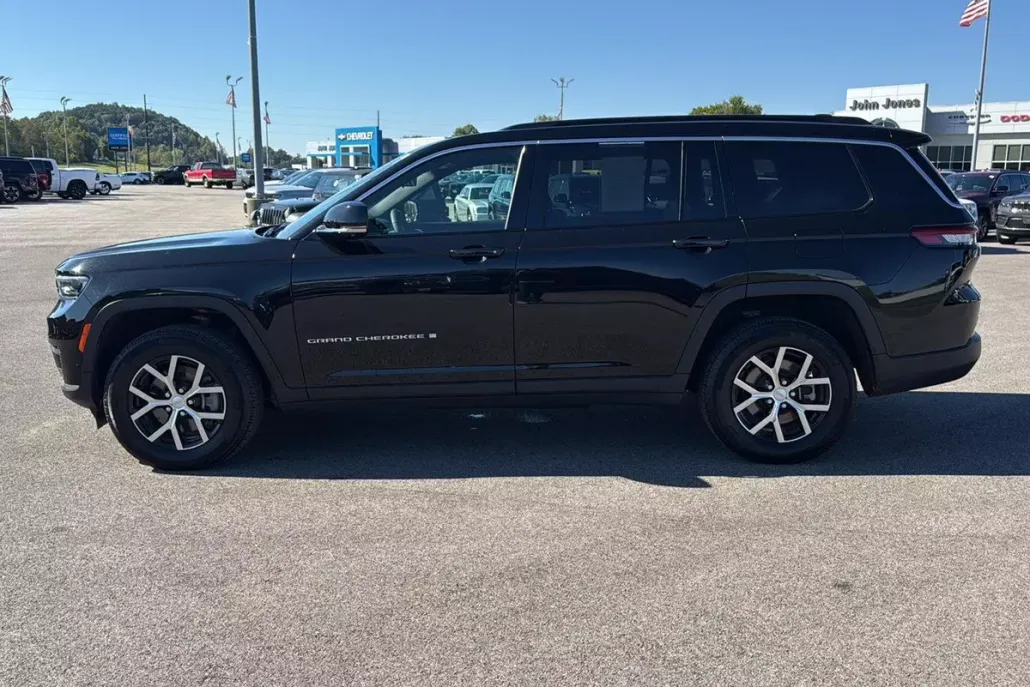 2024 Jeep Grand Cherokee Limited photo 1