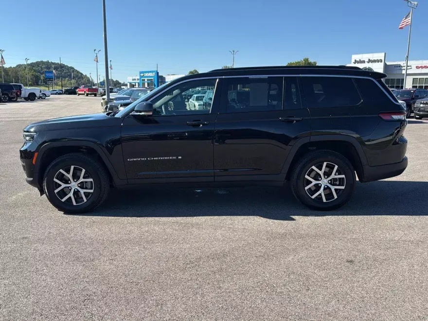 2024 Jeep Grand Cherokee Limited photo 1