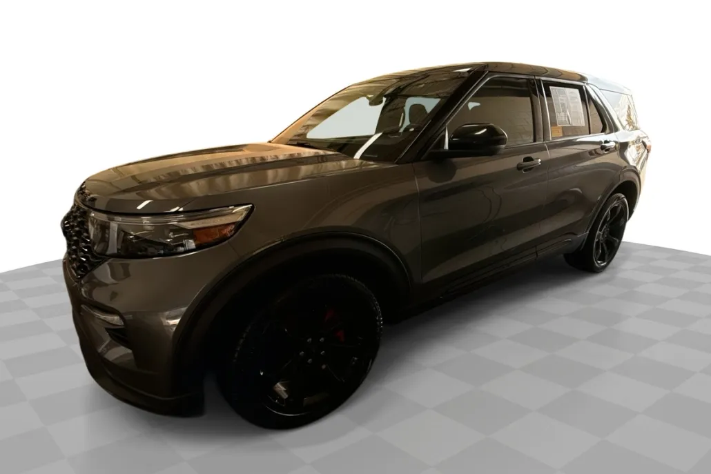 2022 Ford Explorer ST photo 1