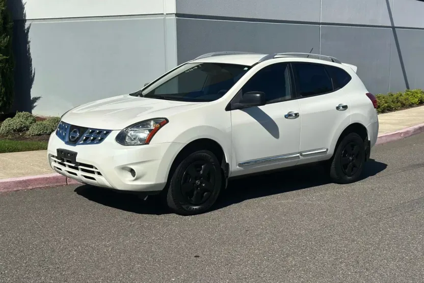 2014 Nissan Rogue Select photo 1