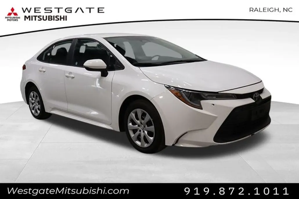 2023 Toyota Corolla LE photo 1