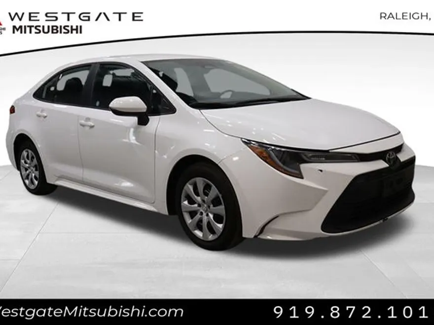2023 Toyota Corolla LE photo 1