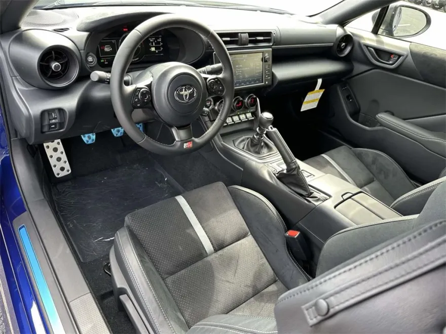 2025 Toyota GR86 Premium photo 2