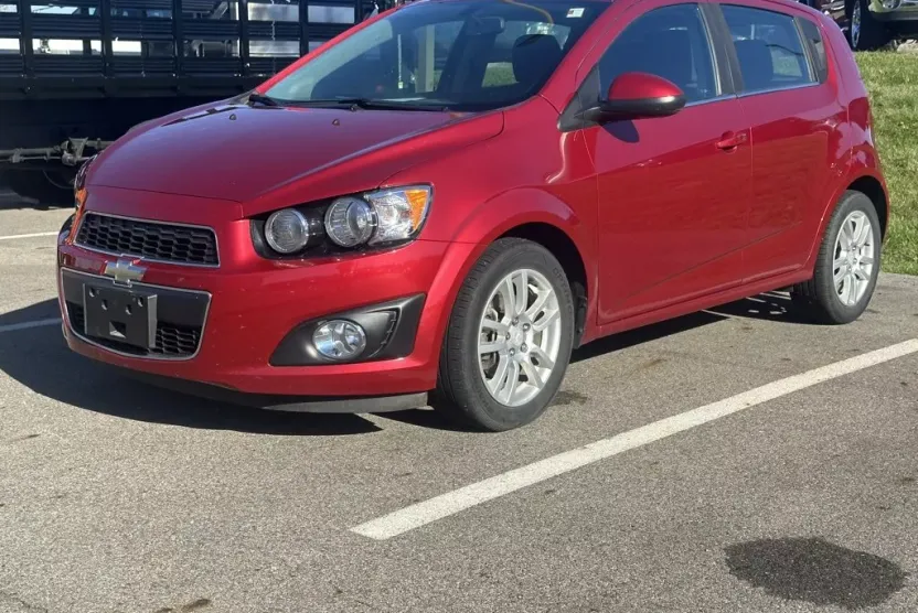 2016 Chevrolet Sonic LT photo 1