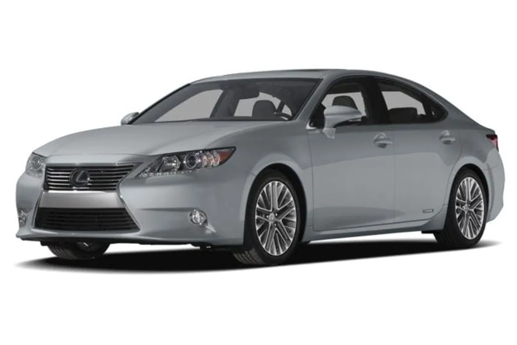 2015 Lexus ES 300h photo 1