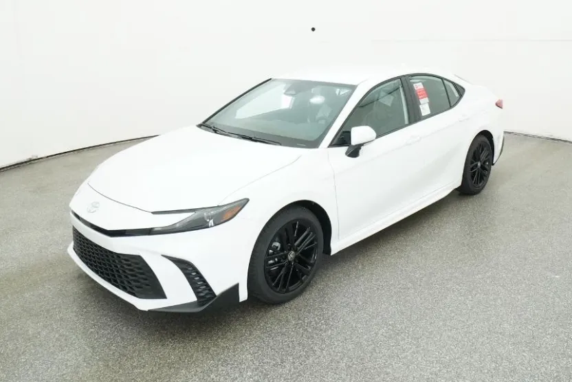 2026 Toyota Camry SE photo 1