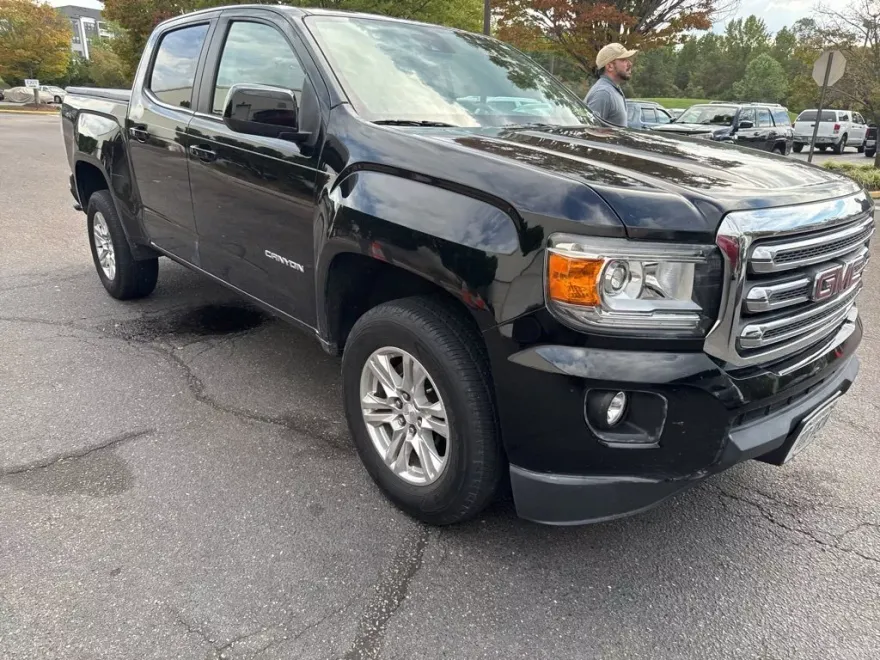 2020 Gmc Canyon SLE photo 1