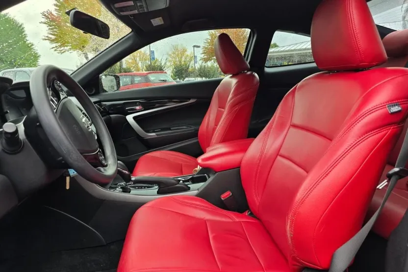 2016 Honda Accord photo 1