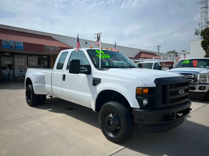 2008 Ford F-350 XL photo 1