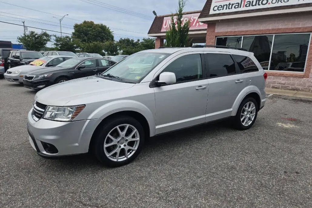 2012 Dodge Journey SXT photo 1