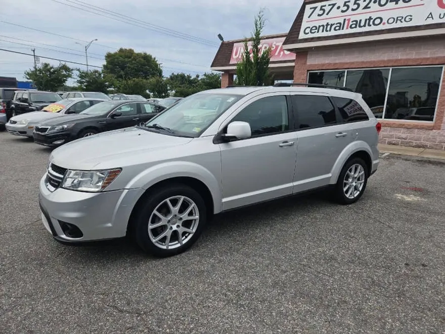 2012 Dodge Journey SXT photo 1