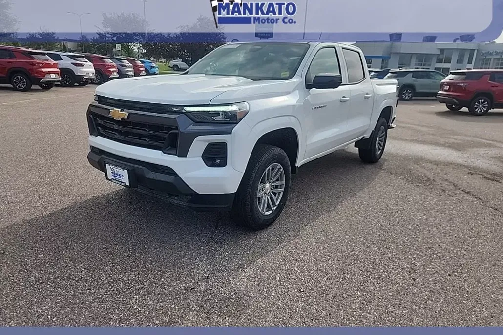2026 Chevrolet Colorado LT photo 1