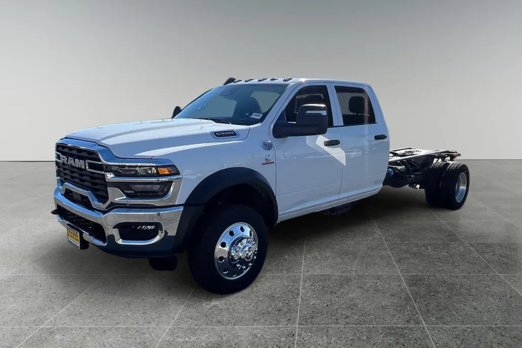 2025 Ram 5500 Tradesman photo 1