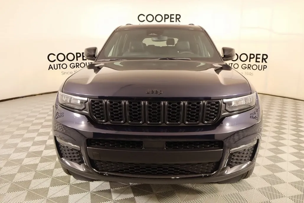2024 Jeep Grand Cherokee L photo 1