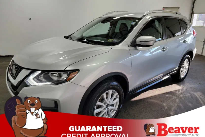 2019 Nissan Rogue SV photo 1